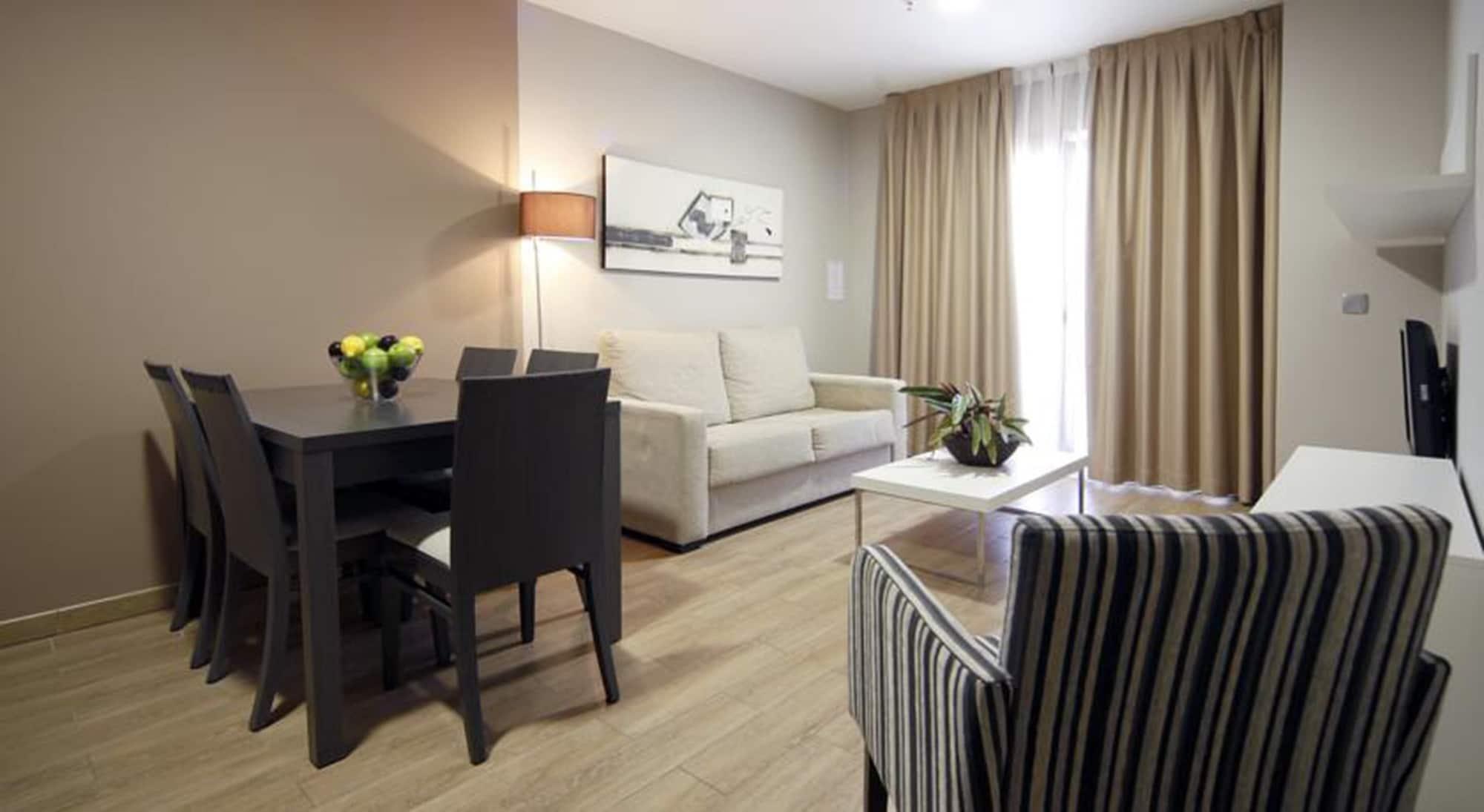 Apartahotel&Spa Jacetania Jaca Zewnętrze zdjęcie