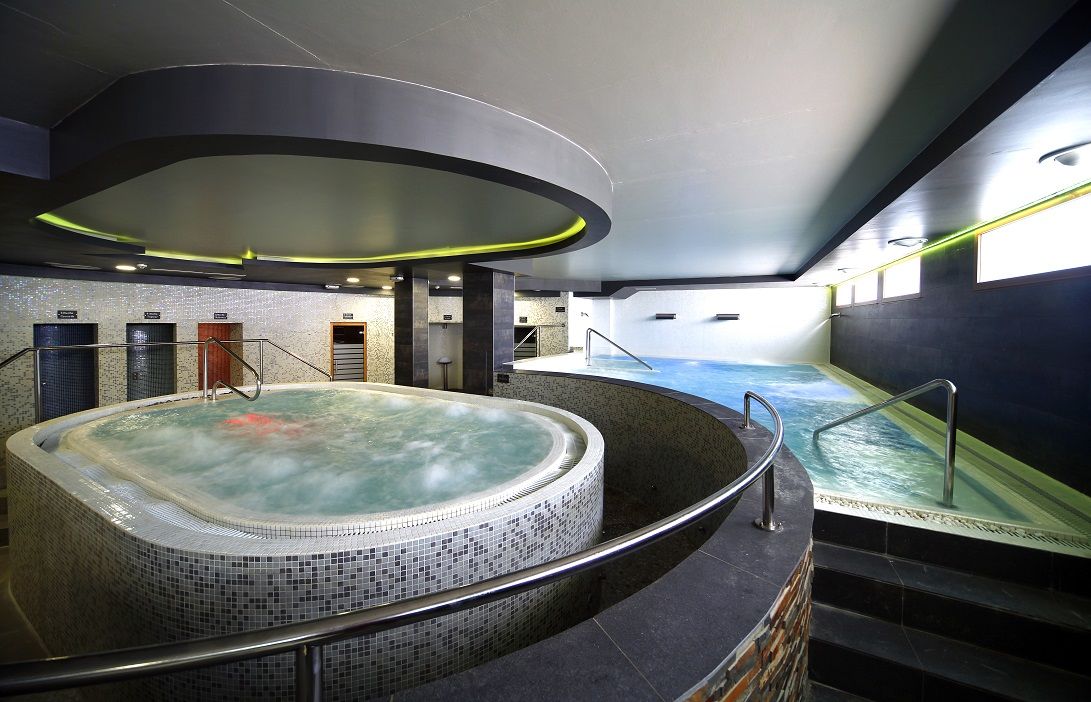 Apartahotel&Spa Jacetania Jaca Zewnętrze zdjęcie